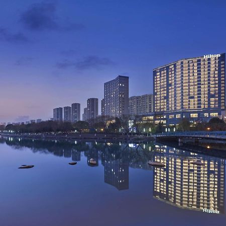 Hilton Suzhou Yinshan Lake Hotel Exterior photo