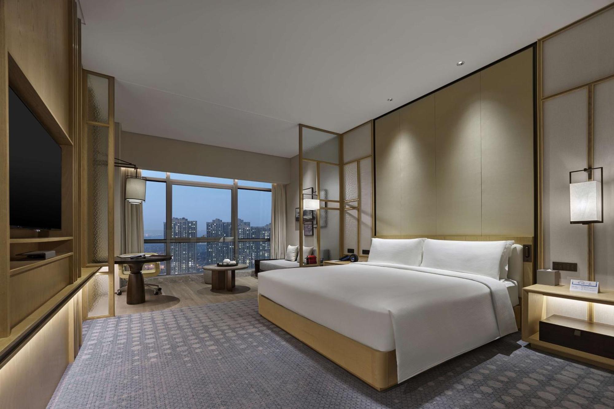 Hilton Suzhou Yinshan Lake Hotel Exterior photo