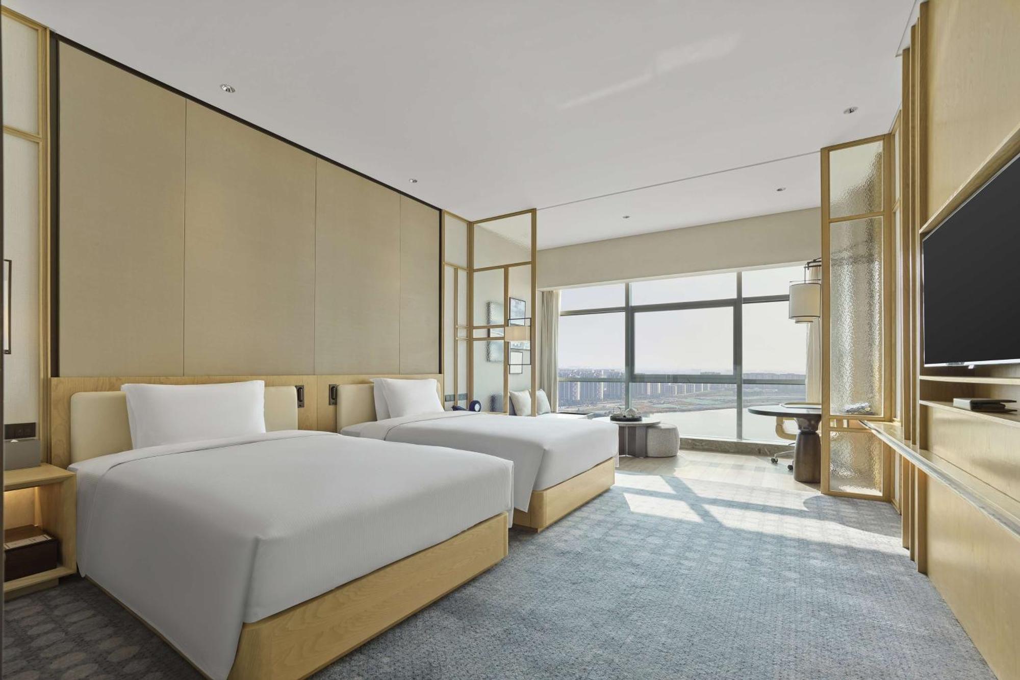 Hilton Suzhou Yinshan Lake Hotel Exterior photo