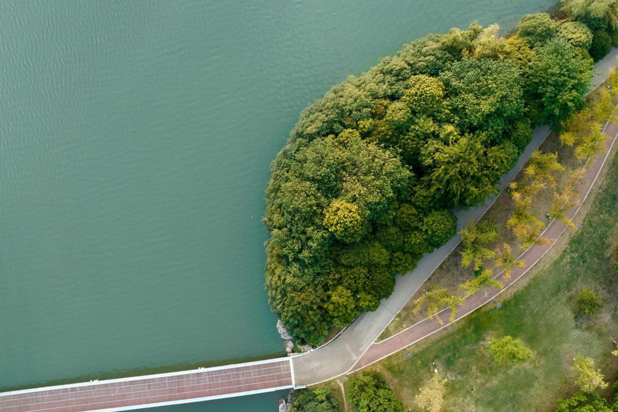 Hilton Suzhou Yinshan Lake Hotel Exterior photo